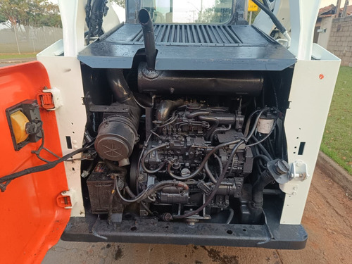 Mini-carregadeira Bobcat S570 Ref.236911