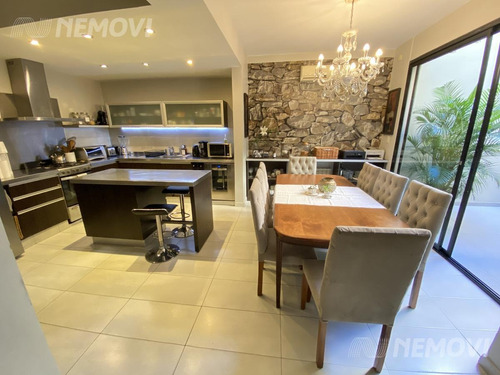 Imagen 20 de 30 de Si Amas A Tu Familia, Comprále Esta Casa Que Es Un Sueño (terraza Jardin Quincho) Devoto