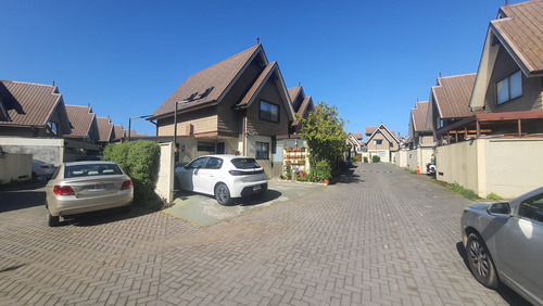 Hermosa Casa En Venta En Condominio