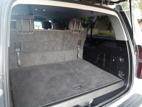 Imagen 9 de 10 de Chevrolet Suburban 2017 5.4 Ls Tela At
