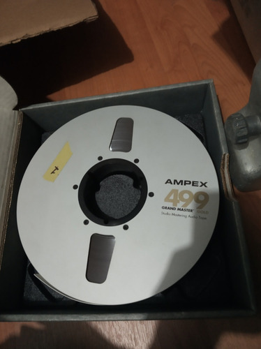 Cinta Usada Ampex 499 Gold De 2 Pulgadas De Ancho (Usado)