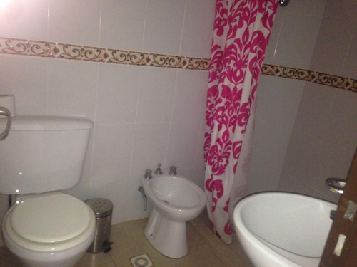 Vendo Complejo De 6 Departamentos Con Parque Y Piscina En Santa Cruz Del Lago