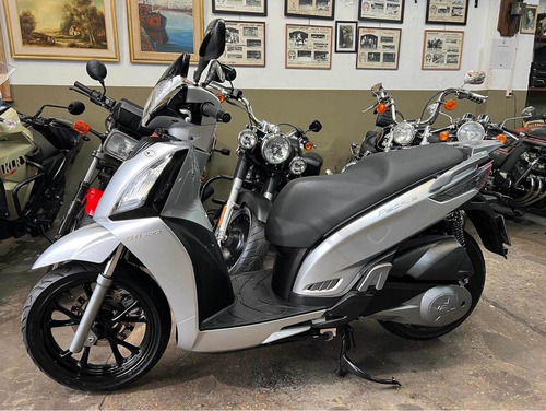 Imagen 19 de 22 de Kymco People 300 Gti 2017 U Dño Serv Off Permuto