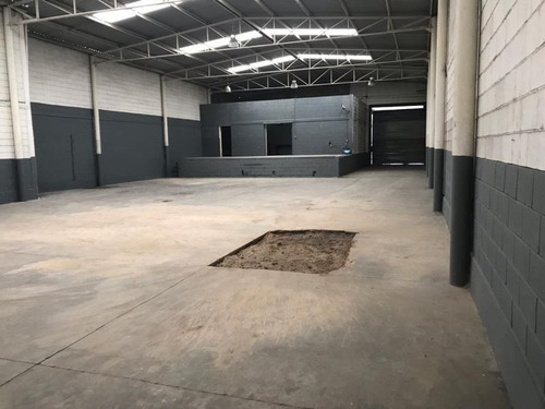 Imagen 4 de 9 de Bodega Comercial En Venta Tercero De Cobian Centro
