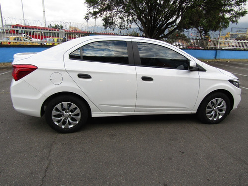 Imagen 4 de 15 de Chevrolet Onix 2020 1.4