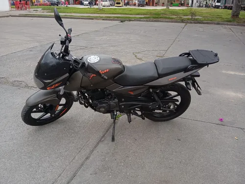 Moto Bajaj Pulsar 180 Fi Neon 2022