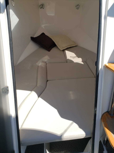 Lancha Ventura 215 Cabin 2011 (n Focker N Fs N Bayliner)
