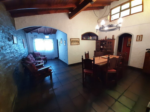 Imagen 6 de 14 de Chalet En Venta En Ituzaingo Sur