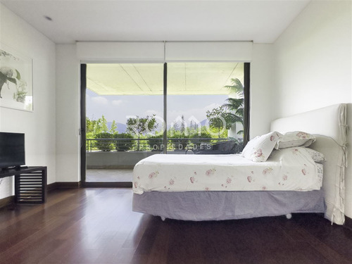 Dúplex Con Jardín Privado: Los Trapenses