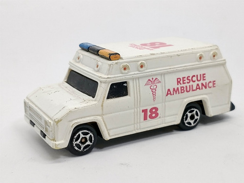 Ambulancia Rescue Ambulance 18 Plástico Art Usado 