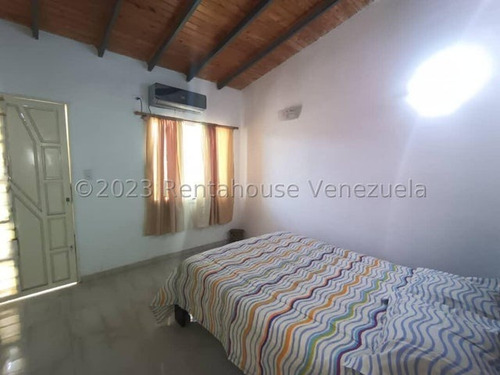 Imagen 10 de 19 de Townhouse En Venta Urb. Uriel I Turmero Lc Mls #23-20359