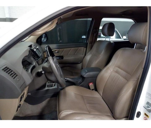 Toyota Hilux Sw4 Vvti Srv 7 Asientos 2.7 2013