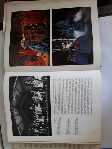 Libro Brodway Musicals Musicales De Brodway (Usado)