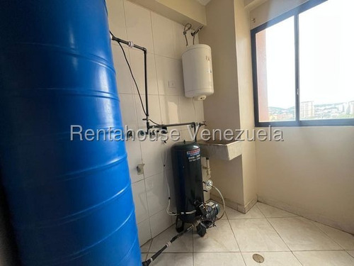Estefani Salon Vende Hermoso Apartameno En El Triangulo Del Este/lara/25-21659