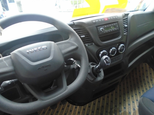 Imagem 10 de 16 de Iveco Daily 35-150