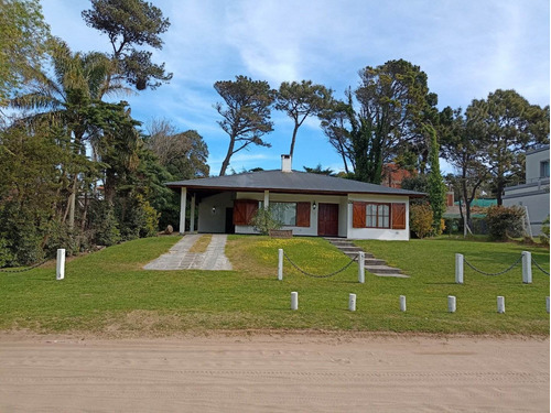 Alquiler Temporario Casa 3 Dormitorios Centro Con Cochera