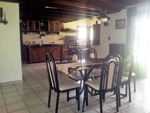 Imagen 21 de 27 de Excelente Propiedad En La Zona Del Golf Acceso A Villa Gesell Ideal Vivienda Permanente Cuenta Con Todos Los Servicios