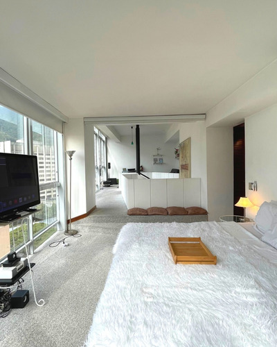 Imagen 6 de 10 de En Alquiler Lujoso Apartamento Dúplex En La Castellana. / Oa