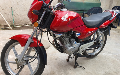 Moto Honda Storm 125