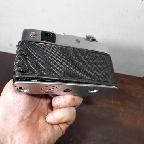 Imagem 7 de 7 de Câmera Fotográfica Antiga Metal Não Funciona Decoração Linda