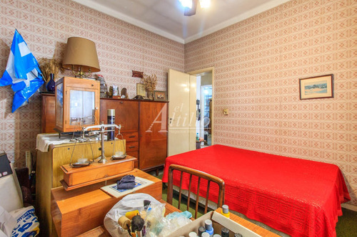 Casa 5 Amb En Venta Con Garaje Lote Propio En Flores - E. Bonorino Y Av Alberdi