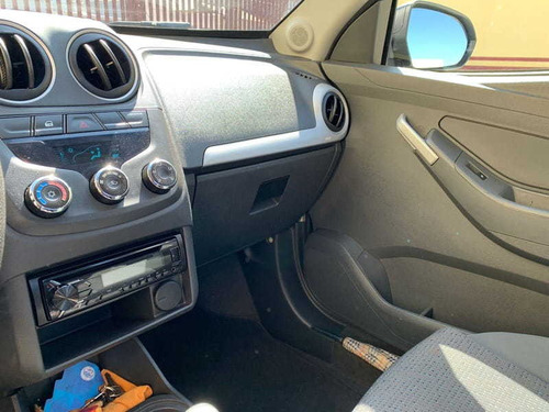 Imagem 7 de 10 de Chevrolet Montana 1.4 Ls 8v Flex 2p Manual