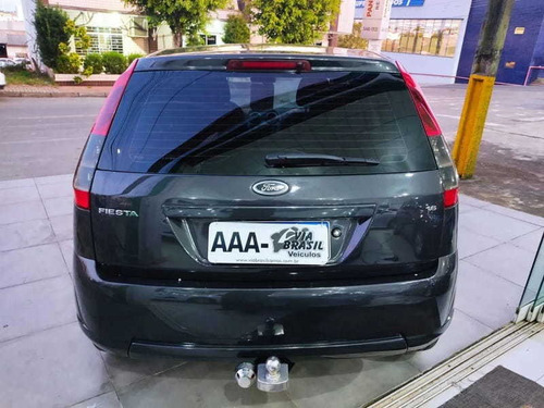 Imagem 6 de 9 de Ford Fiesta Hatch 1.6 8v 4p 2014