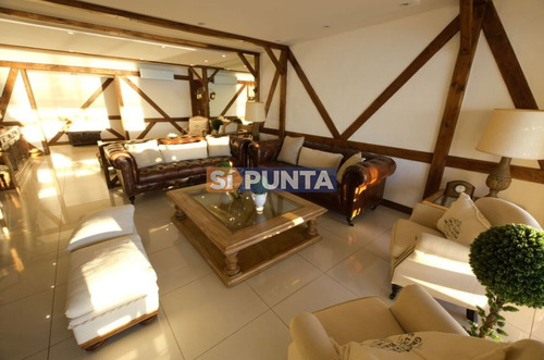 Imagen 5 de 24 de Apartamento En Playa Mansa 3 Dormitorios Alquiler