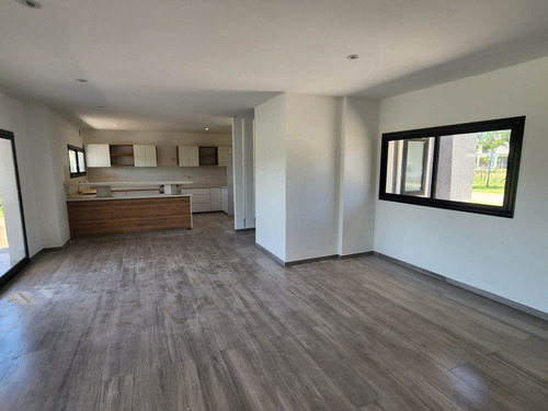 Casa 5 Ambientes En Venta Barrio San Pablo Pilar