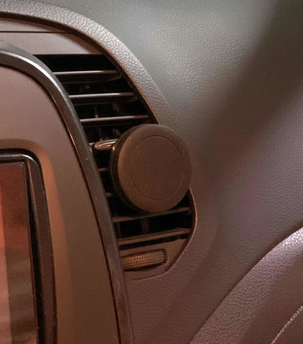 Imagem 2 de 6 de Suporte Veicular Para Celular Saída Ar Carro - Imã Potente