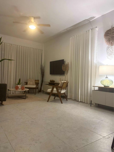 Hermoso Apartamento En Punta Cana Village: Piscina