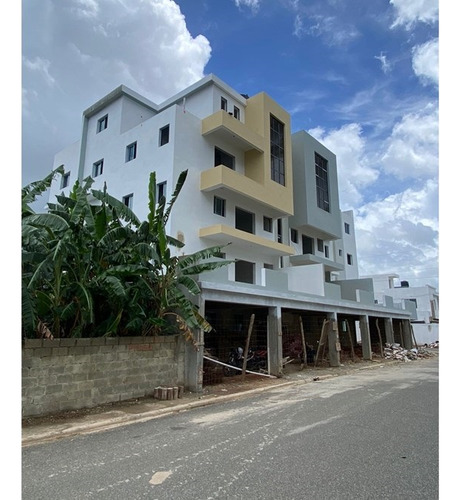 Aptos De 2 Y 3 Habitaciones En Terminación En Prado Oriental Enero 2025