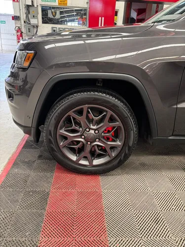 Jeep Grand Cherokee 5.7 Limited Lujo 4x4 At
