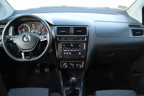 Imagen 9 de 16 de Volkswagen Suran 2019 1.6 Highline Msi 110cv