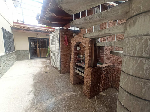 Imagen 22 de 27 de Se Vende Casa 600m2 5h+s/4b+s/5p Vista Alegre