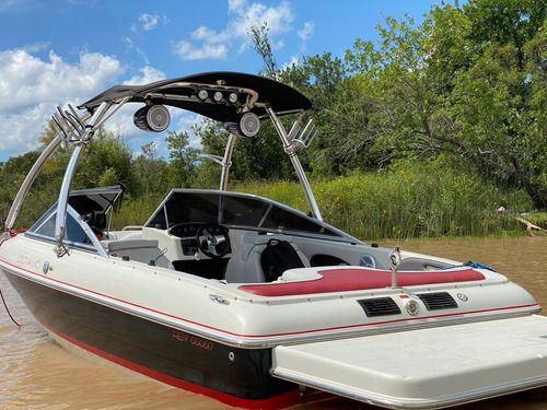 Bermuda Twenty One Motor Volvo Equipada Para Wakeboard