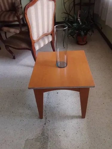 Juego 2 Mesas De Madera (Usado)