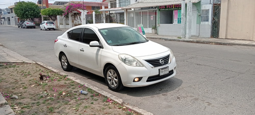 Nissan Versa 1.6 Advance 5vel Mt