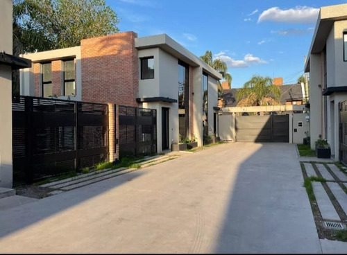 Duplex En Venta En Castelar Sur