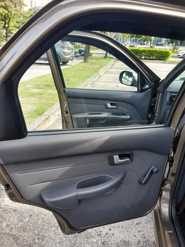 Fiat Siena 2015 1.0 El Flex 4p