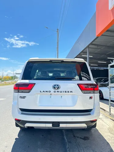 Toyota Land Cruiser 2023