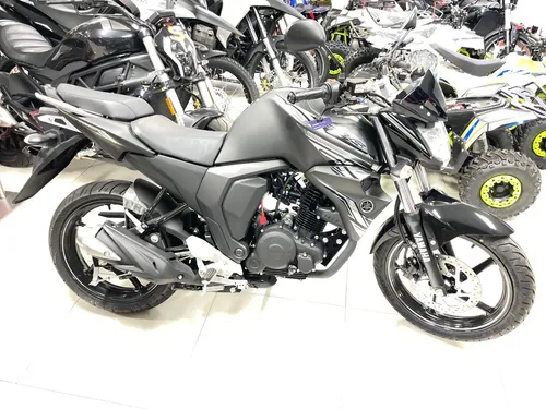 Moto Yamaha Invicta 150 MercadoLibre