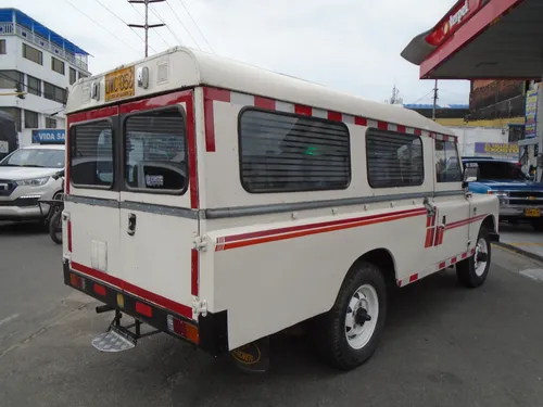 Land Rover Santana 2.4 Extra largo