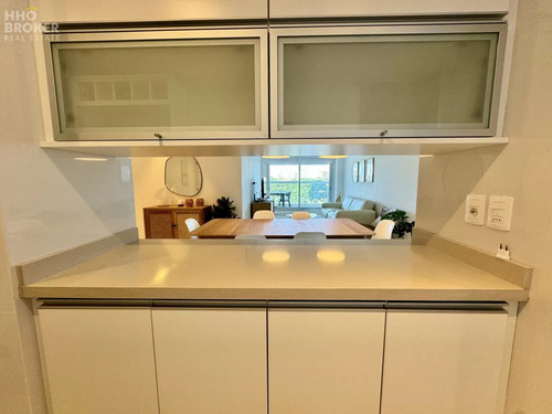 Departamento En Venta. Punta Del Este. Playa Mansa.