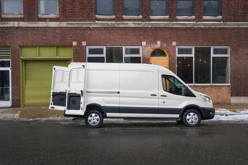 Imagen 3 de 11 de Ford Transit Furgon Medio Venta Directa
