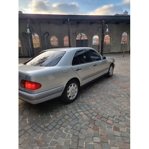E 300 Turbo Diesel Automático