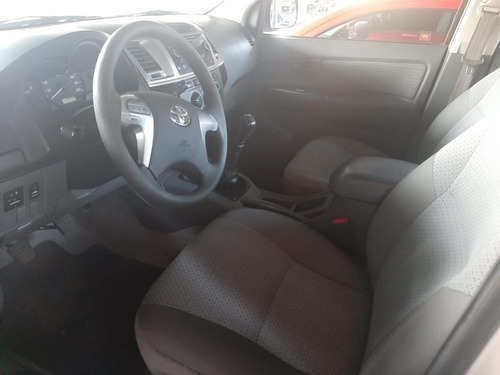 Imagen 4 de 6 de Toyota Hilux 4x2 Cab Dob Sr C/ab 3.0 Tdi72 2015