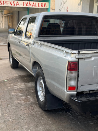 Nissan NP300 2.5 Cabina Doble 133cv 4x2