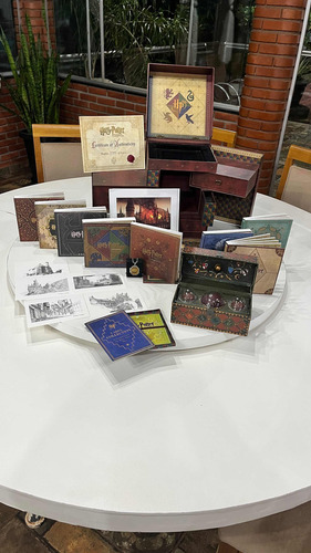 Coleção Harry Potter - Baú Quadribol + Box 31 Discos Blu-ray (Usado)