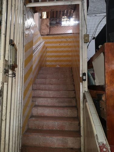 Venta De Local Comercial Con Oficina